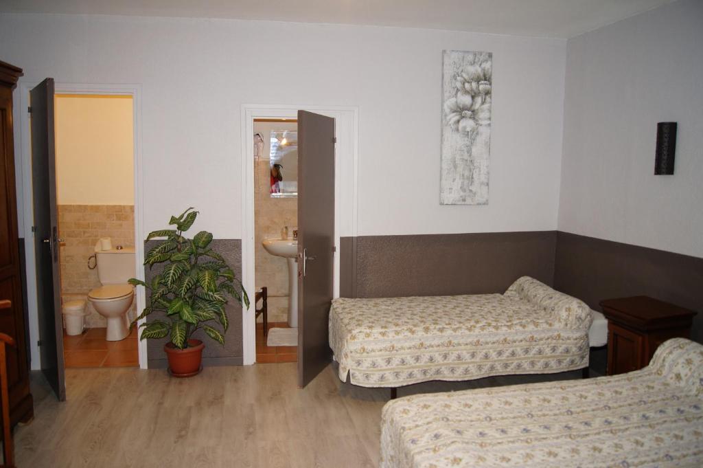 Le Grand Hotel Aups Zimmer foto